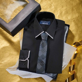 Coffret «gentleman», Encolure : 39/40, Couleur : Noir, par l’Homme Moderne.