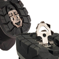 Boots à crampons rétractables