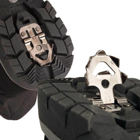 Boots à crampons rétractables