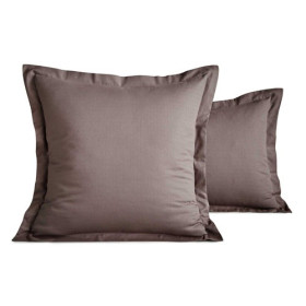 Taie d'oreiller Héritage classique BlanClarence®, Couleur : Taupe, Dimension : 65 x 65 cm, par l’Homme Moderne.