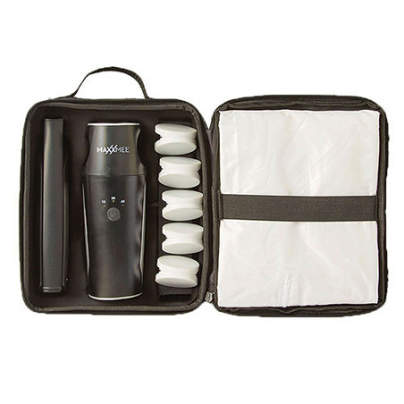 Mannequin-pressing compact