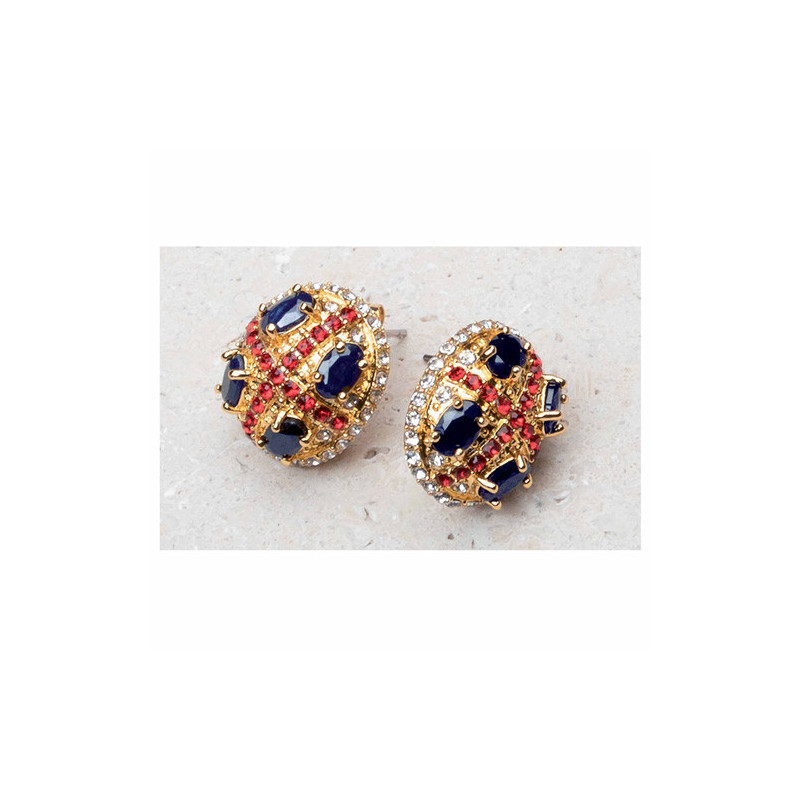 Les boucles d’oreilles Royales