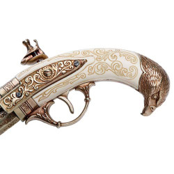 Le pistolet 2 canons tête d’aigle