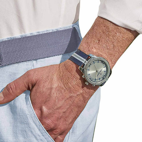 EN CADEAU : La Montre Daniel Hechter