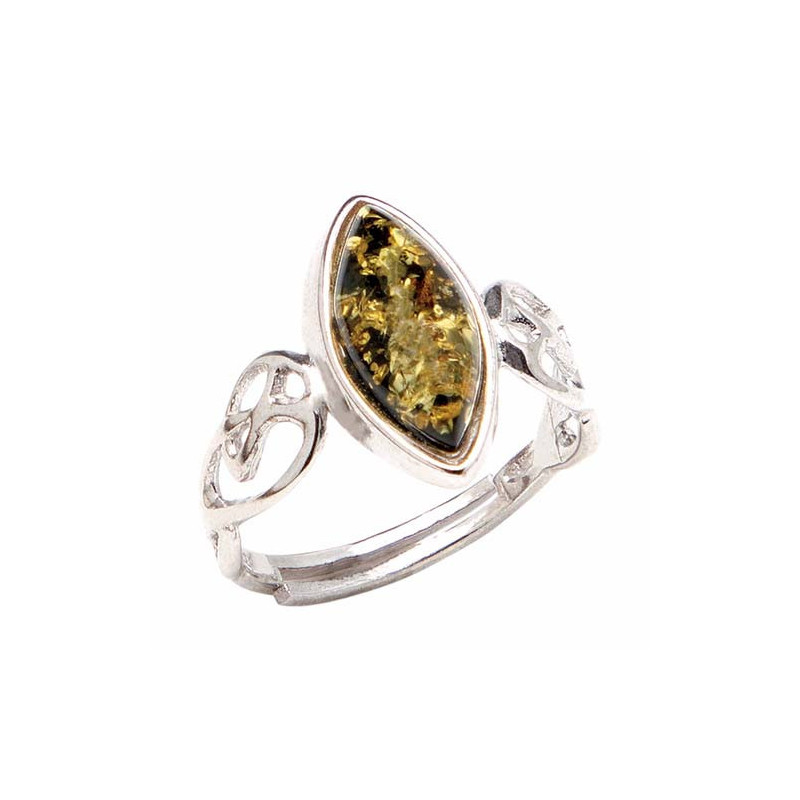La bague en ambre vert