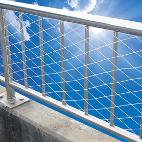 Filet de protection, par l’Homme Moderne.