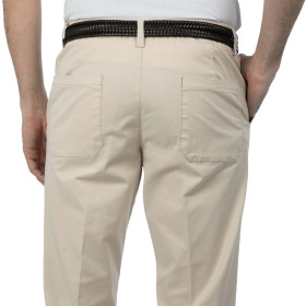 Pantalon "spéciale aisance"