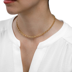 Collier maille plaquée or, par l’Homme Moderne.