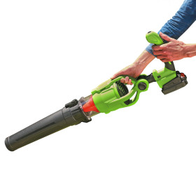 Souffleur télescopique à tête pivotante, par l’Homme Moderne.