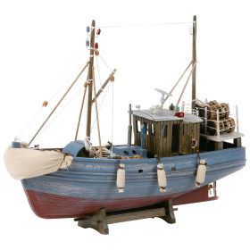 Bateau de pêche, par l’Homme Moderne.