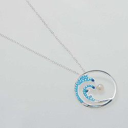 Le collier bleu rivage