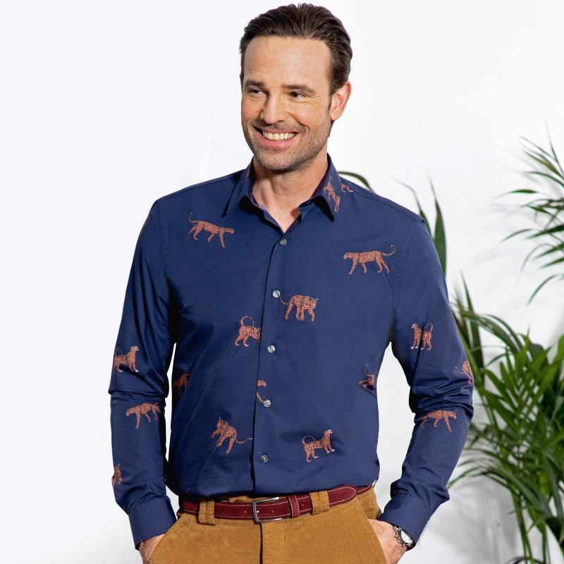 Chemise droite coton imprimée panthère col boutonnage caché