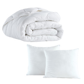 Couette et 2 oreillers, par l’Homme Moderne.