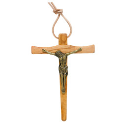 Le crucifix bois d’olivier