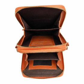 La pochette éventail cuir