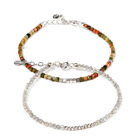 Les 2 bracelets en pierres fines