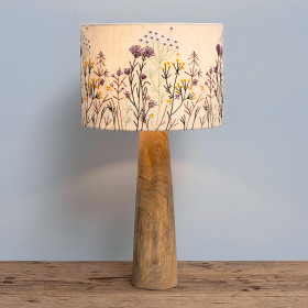 La lampe brodée fleurie