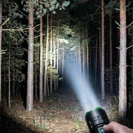 Torche rechargeable 10.000 lumens (4)