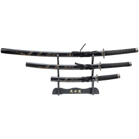 Le trio de katanas