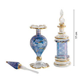 Les deux flacons de parfum bleus (3)