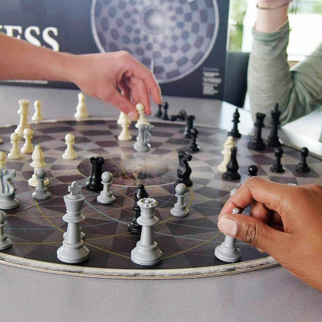 Le jeu d’échecs en trio (2)