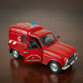 La Renault 4LF4 Pompier de 1976 (4)