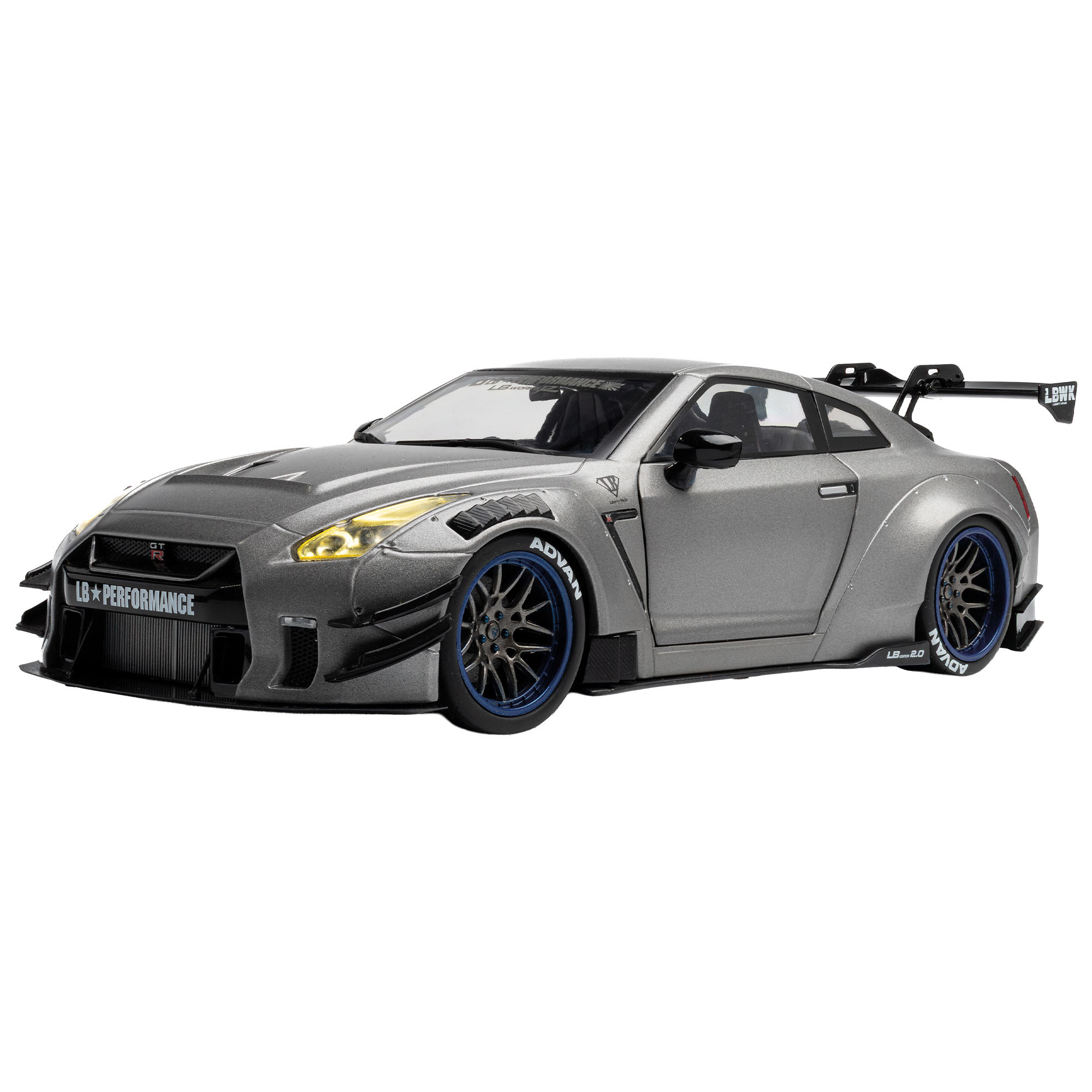 La Nissan GT-R (R35) W/ Liberty Walk Bodykit