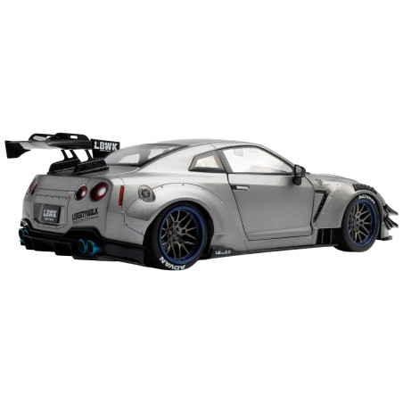 La Nissan GT-R (R35) W/ Liberty Walk Bodykit (2)