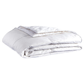 Couette plumes d’oie, par l’Homme Moderne.