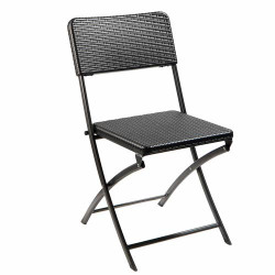 Chaise "rotin" supplémentaire.