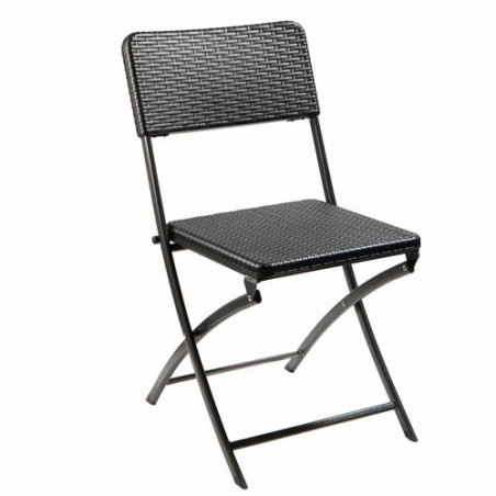 Chaise «rotin» supplémentaire.