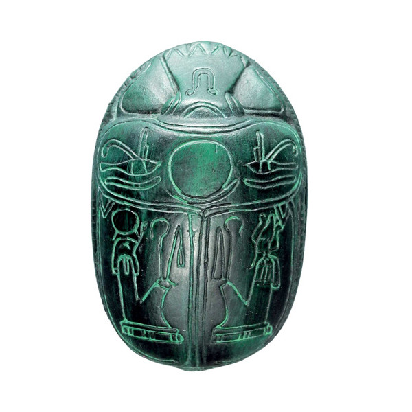 L’amulette scarabée égyptien