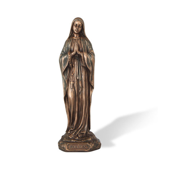 La statuette Notre-Dame de Lourdes