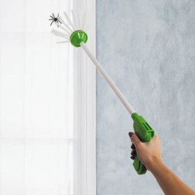 Pince attrape-araignées, par l’Homme Moderne.